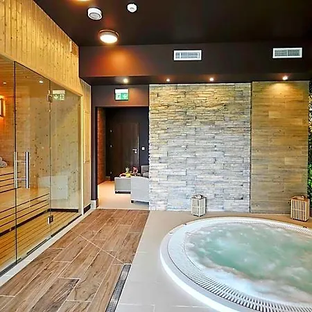 Amberia Hotel Zieleniewo (Kolobrzeg)